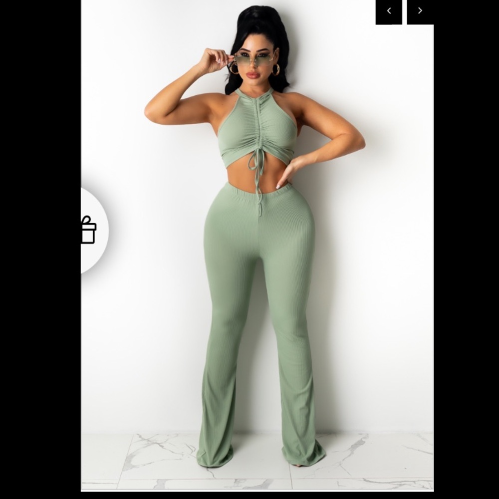 Two piece set